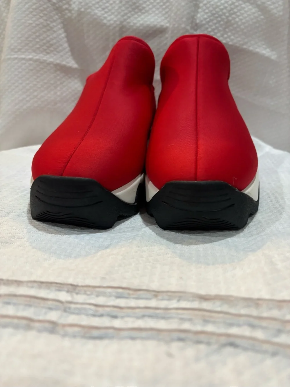 iRi NYC WES I Red Neoprene Platform Sneakers Wavy Sole Futuristic Size Women’s 7